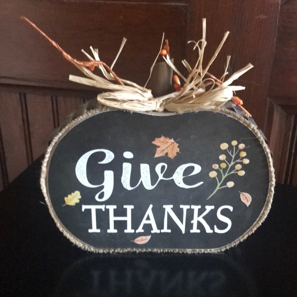 Fall decor Give Thanks pumpkin NWT